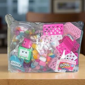 Moose Toys Shopkins Lot Figures Accessories Many Seasons Shopping Crates Pets
